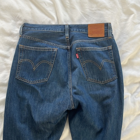 Levi’s Premium 501 Jeans Women’s Size 28x26 Distressed Button Fly - Picture 4 of 10